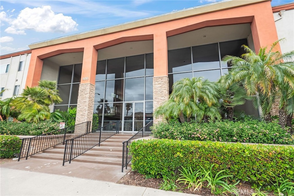 Club Acacia Apartments unit B12, Fullerton, CA 92831 - photo 1