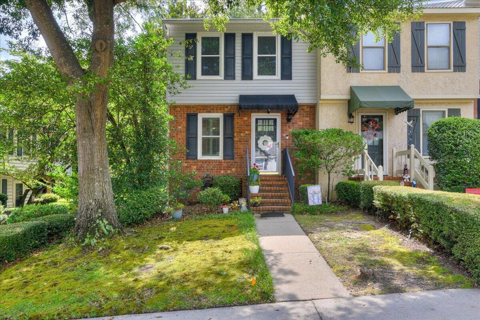 15 Lake Forest Court