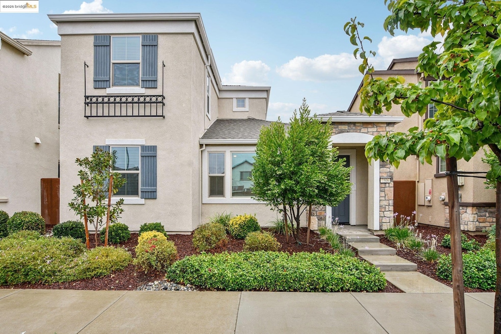 7506 Clear Lake Aly, Sacramento, CA 95829 - photo 1