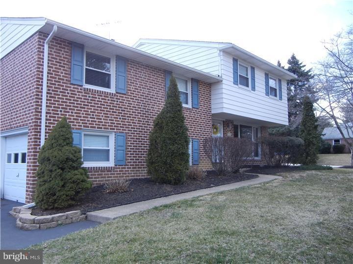 611 Morris Ln, Wallingford, PA 19086 - photo 1