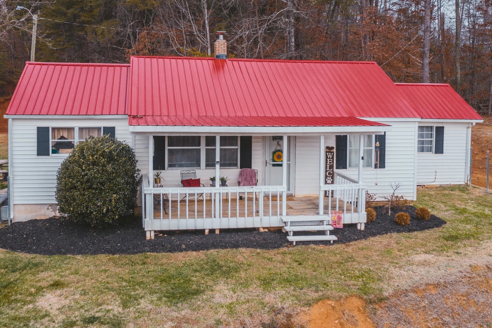 8704 Sevierville Pike, Knoxville, TN 37920 - photo 1