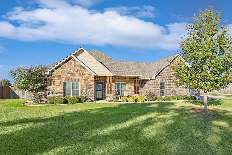 251 Olde Towne Rd, Paradise, TX 76073 - photo 1