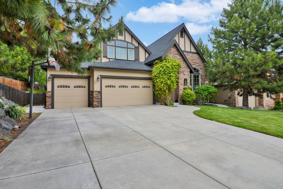 689 NW Powell Butte Loop-15