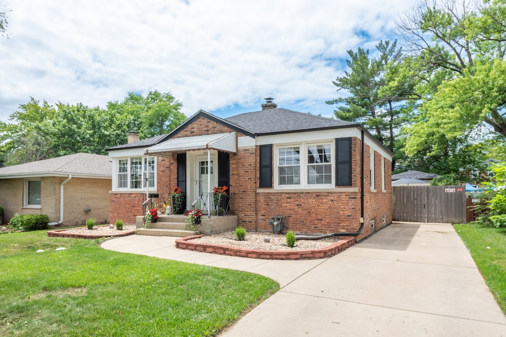 1552 Gardner Rd, Westchester, IL 60154 - photo 1