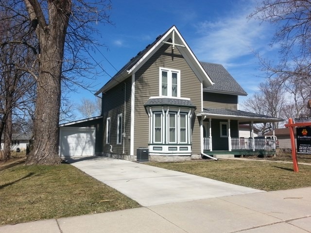 215 Church St, Brooklyn, WI 53521 - photo 1