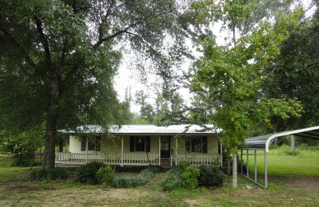 923 Freedom Rd, Laurel, MS 39443 - photo 1