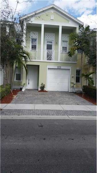 10719 NW 74th Terrace, Doral, FL 33178 - photo 1