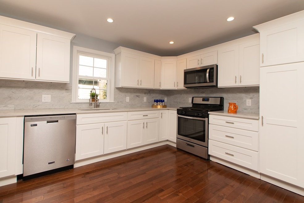 135 Elm St, Stoneham, MA 02180 - photo 1