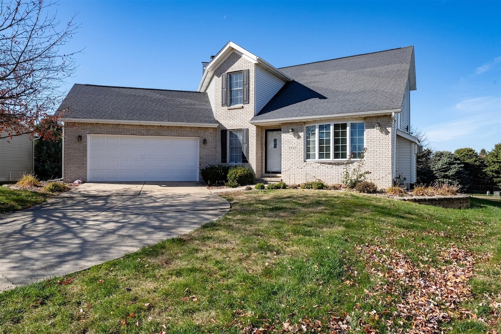 2822 Chesapeake Ln, Bloomington, IL 61704 - photo 1