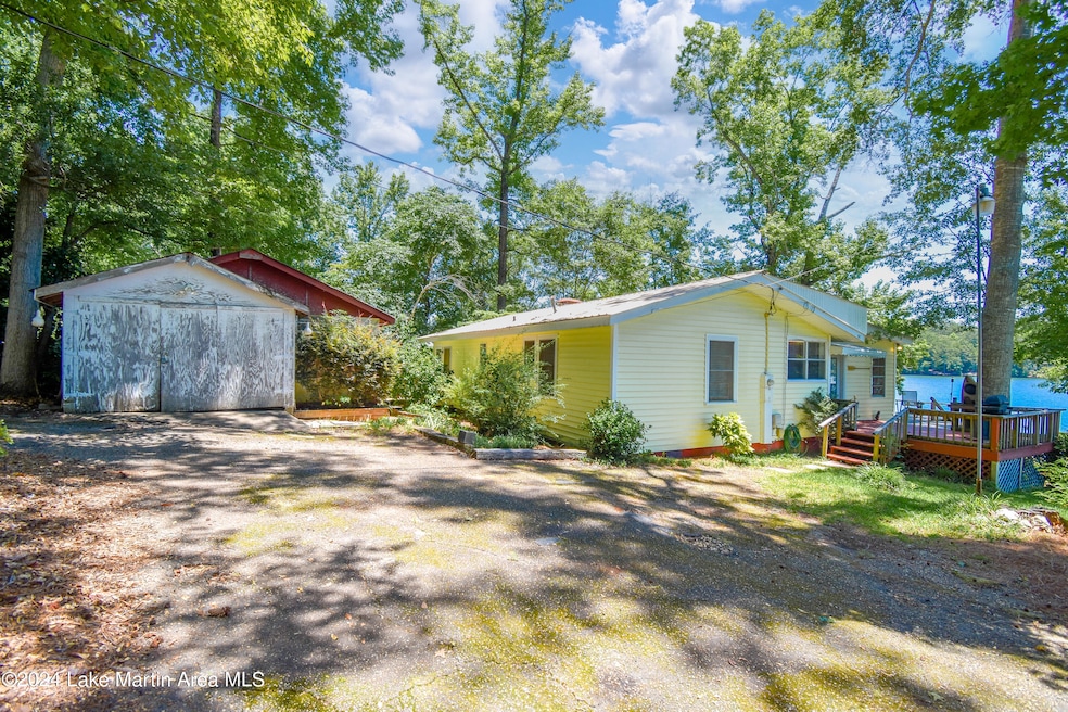 962 Point Cloxson Cir, Jacksons Gap, AL 36861 - photo 1