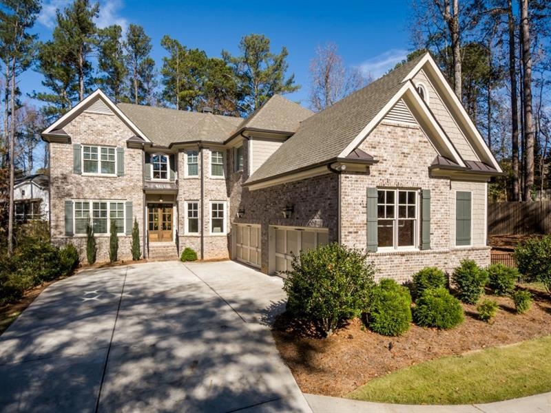 2564 Weeping Oak Trace - Welcome Home!