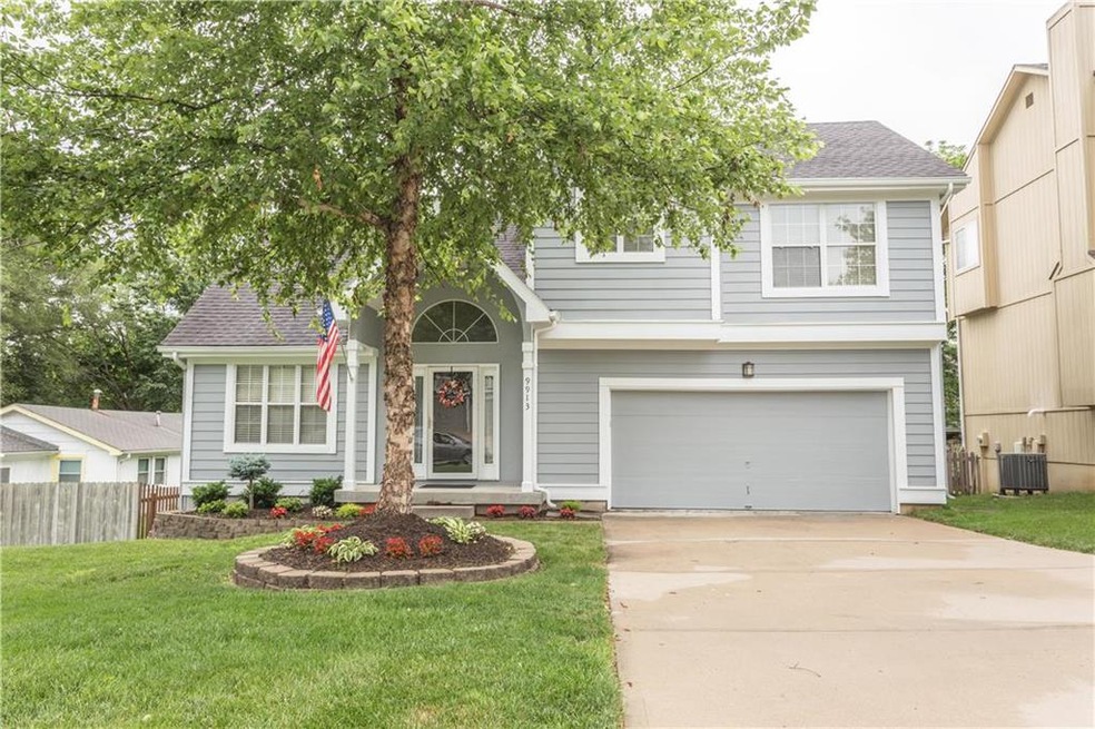 This gorgeous California Split has new exterior pa