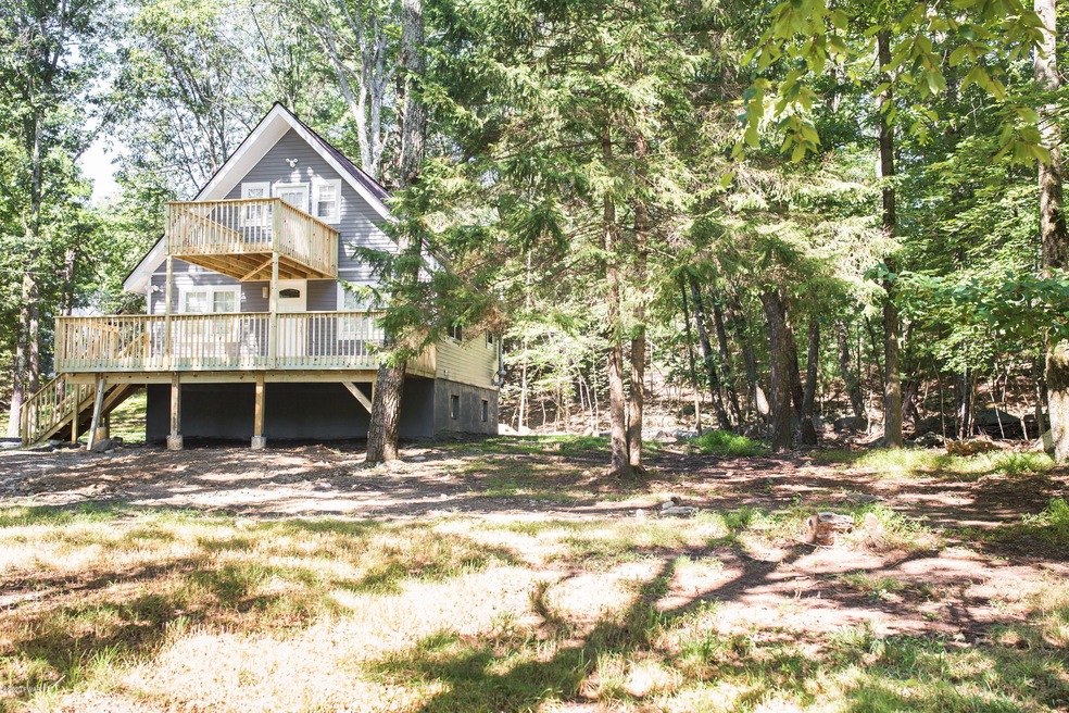 372 Wild Acres Dr, Dingmans Ferry, PA 18328 - photo 1