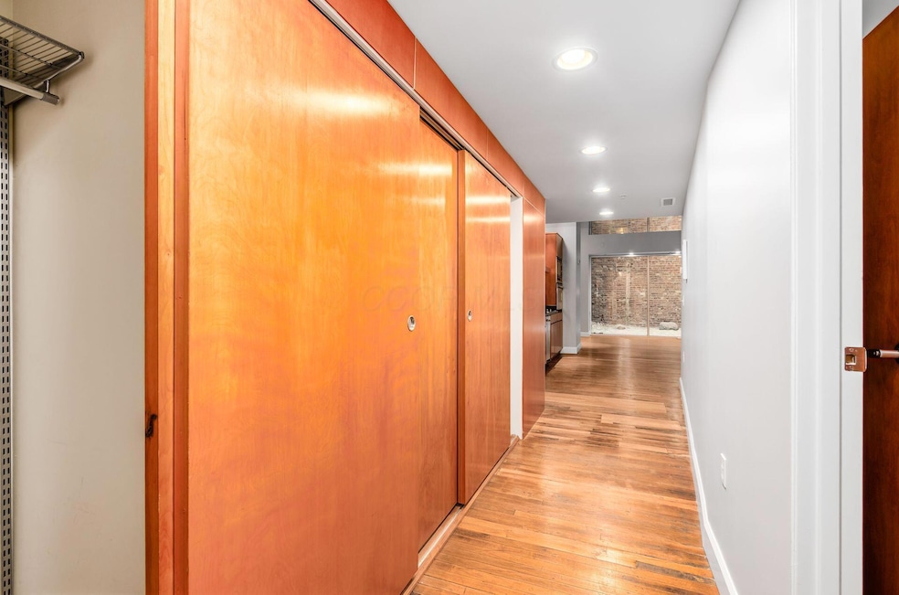 001_102 Columbus OH 43215 USA