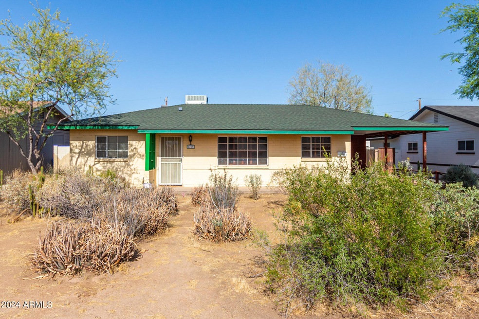 2213 N 28th Place, Phoenix, AZ 85008 - photo 1