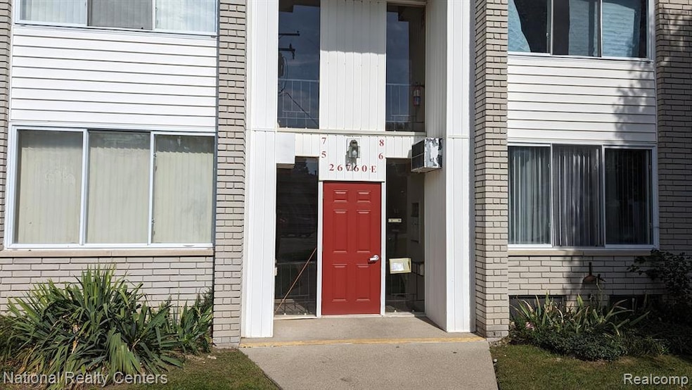 26760 Joy Rd unit E8, Redford, MI 48239 - photo 1