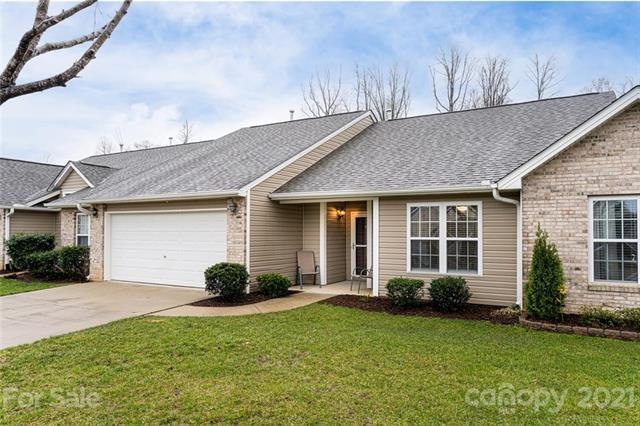 Contemporary Condo in Convenient Location