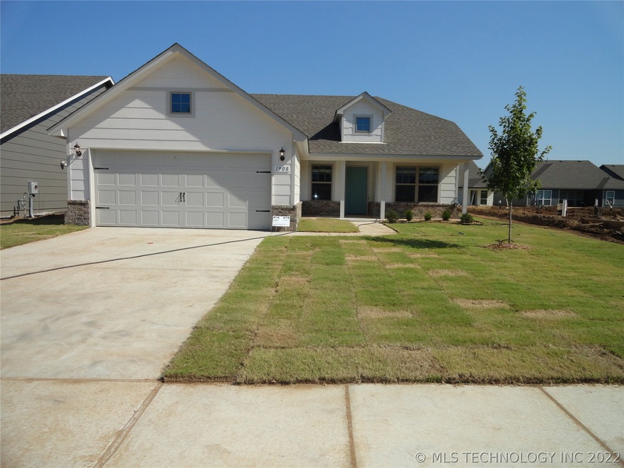 1908 E Winston St, Broken Arrow, OK 74011 - photo 1