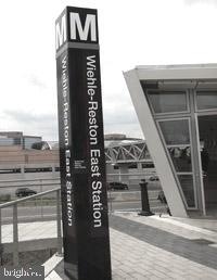 11487 Heritage Commons Way, Reston, VA 20194 - photo 1