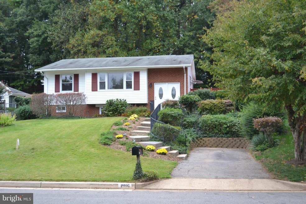 8816 Sylvania St, Lorton, VA 22079 - photo 1