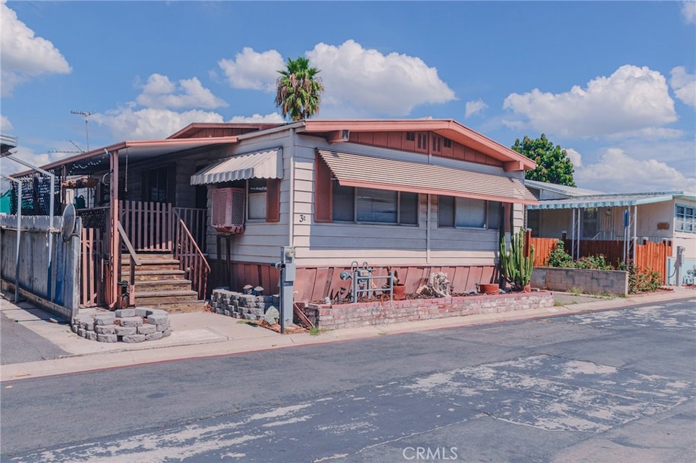 650 La Seda Rd unit 3C, La Puente, CA 91744 - photo 1