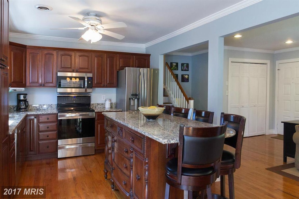 121 Madison Ave, Cockeysville, MD 21030 - photo 1