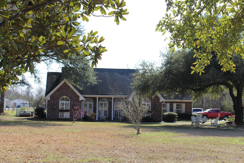 434 Lower Myrick Rd, Laurel, MS 39443 - photo 1