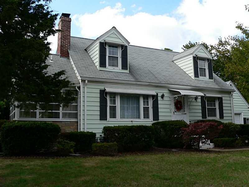 297 Fairfax Dr, Warwick, RI 02888 - photo 1