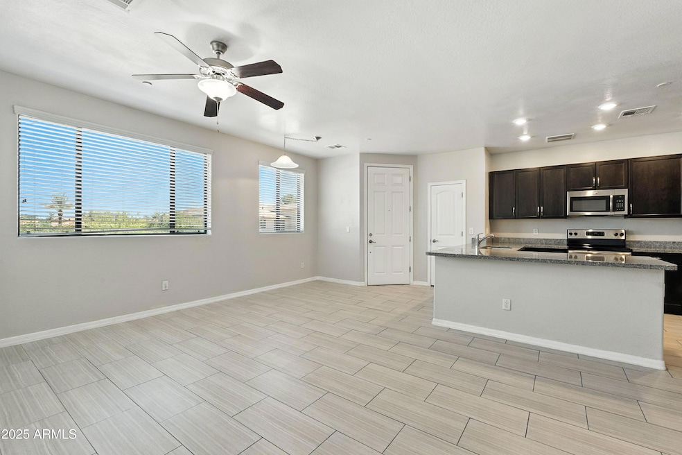 3330 S Gilbert Rd unit 2066, Chandler, AZ 85286 - photo 1