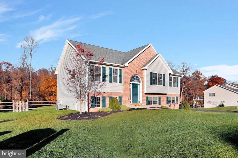 1761 Raven Dr, Chambersburg, PA 17202 - photo 1