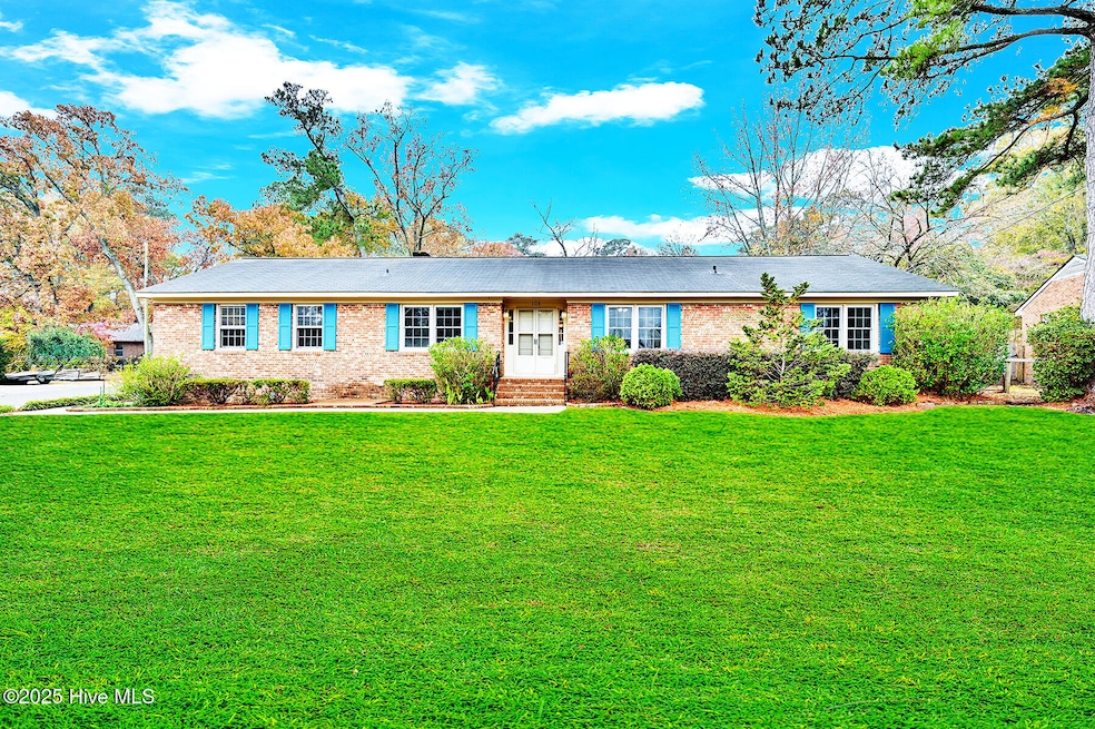 108 Wilkshire Dr, Greenville, NC 27858 - photo 1