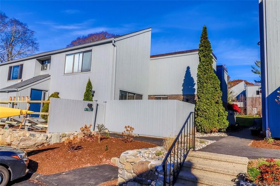 13 Outpost Ln, Ridgefield, CT 06877 - photo 1