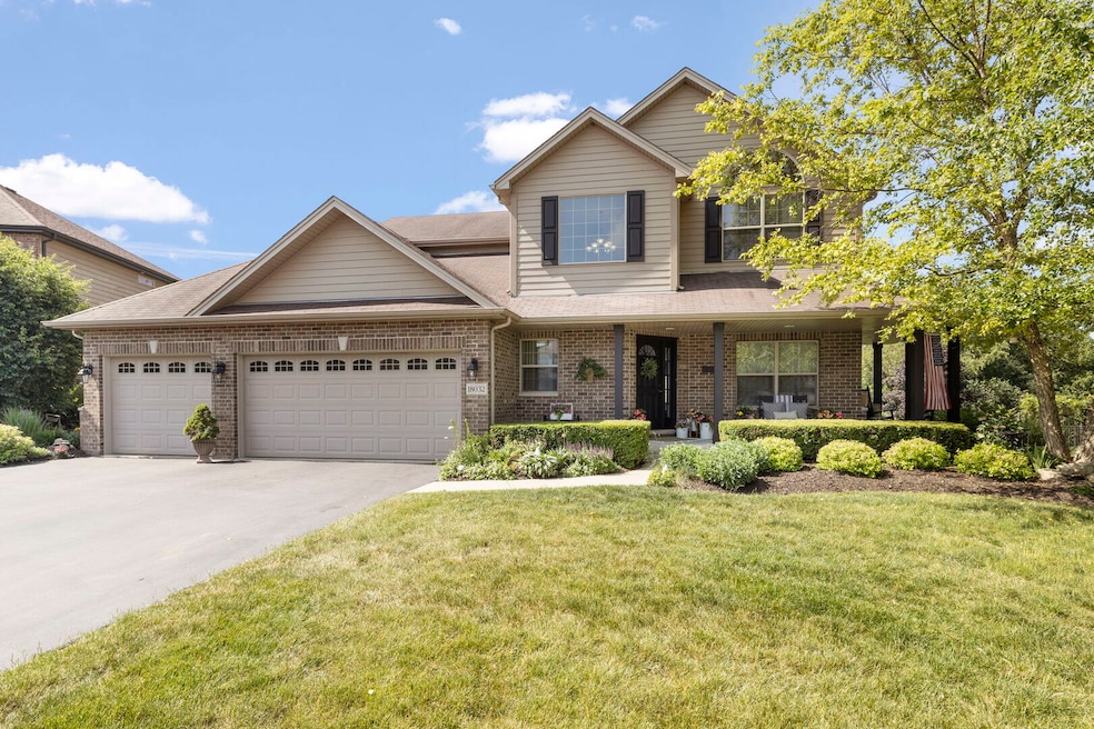 Pending $699,900