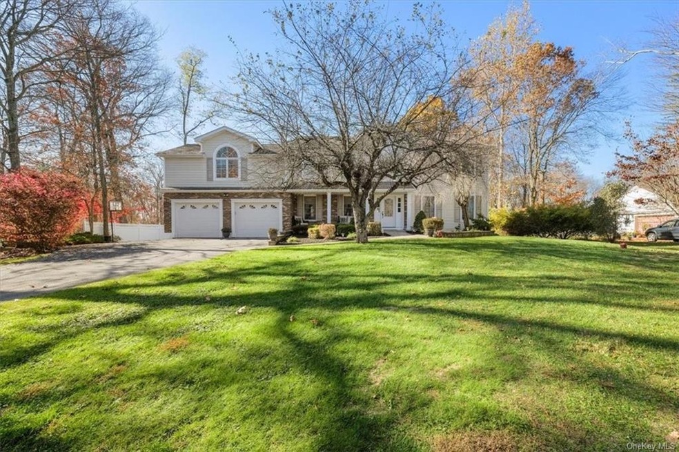 13 Pellbridge Dr, Hopewell Junction, NY 12533 - photo 1