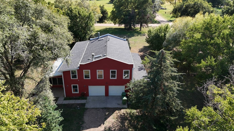 304 Grace Stockham, Aurora, NE 68818 - photo 1