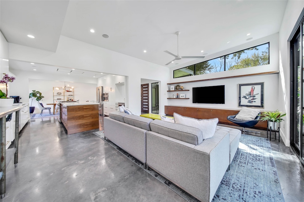 12430 Perthshire Rd, Houston, TX 77024 - photo 1