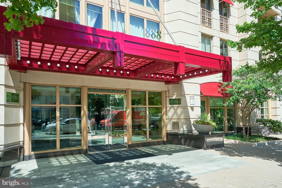 The Residences at Liberty Center unit 2011, Arlington, VA 22203 - photo 1