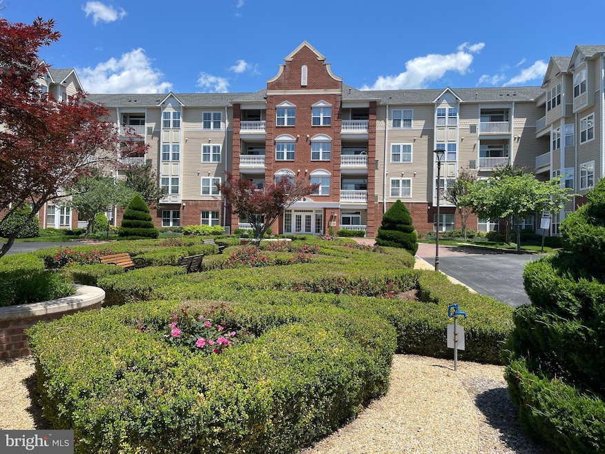 2250 Bear Den Rd unit 308, Frederick, MD 21701 - photo 1