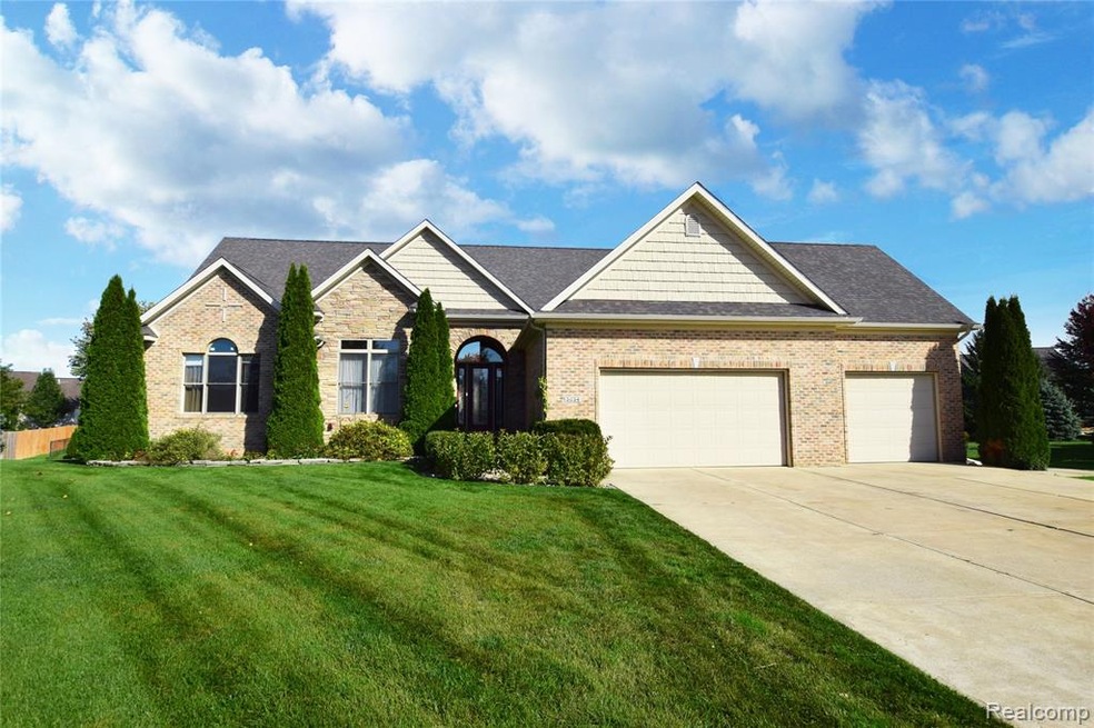 5054 Highpoint Dr, Swartz Creek, MI 48473 - photo 1