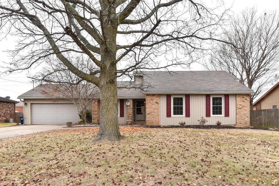 201 S Ellen St, Nixa, MO 65714 - photo 1