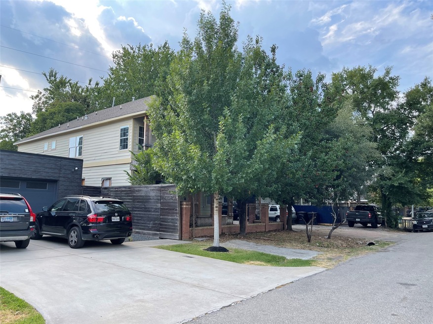 711 Allston St, Houston, TX 77007 - photo 1