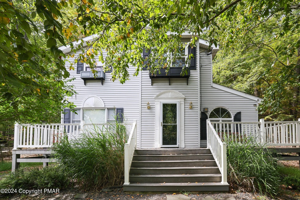 3213 Carlisle Ct, Bushkill, PA 18324 - photo 1