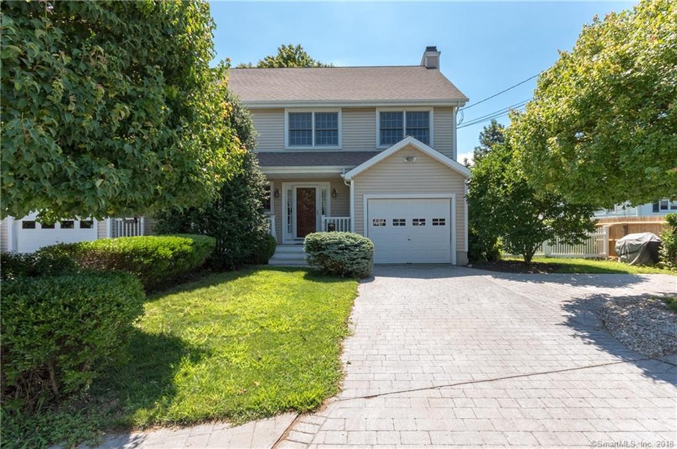 This DUPLEX style property is niceicely set back f