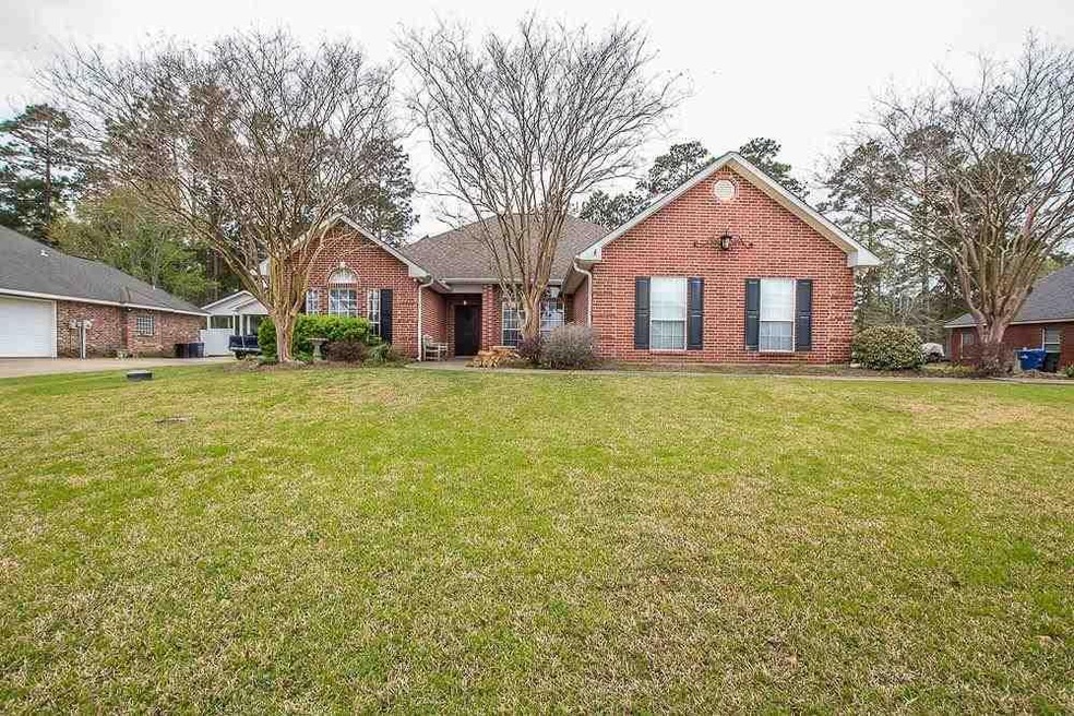 114 Pinewood Ave, Pineville, LA 71360 - photo 1