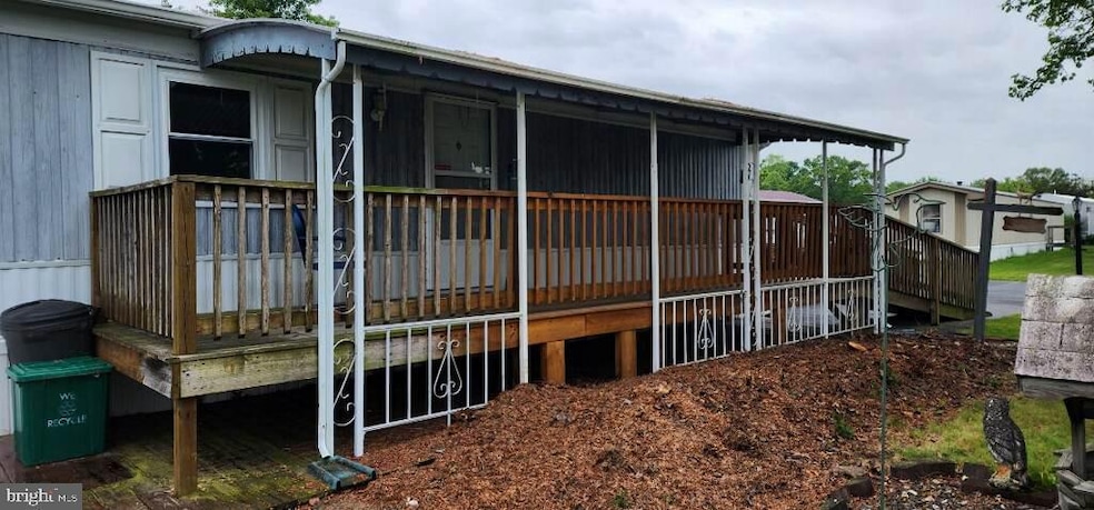 1024 Warm Spring Rd unit 15, Chambersburg, PA 17202 - photo 1