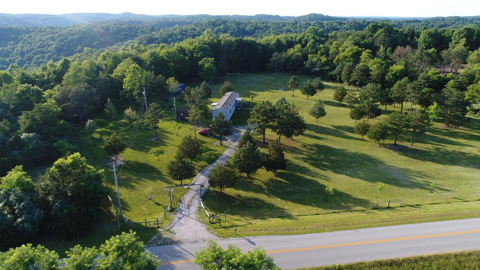 7083 Highway 1675, Somerset, KY 42501 - photo 1
