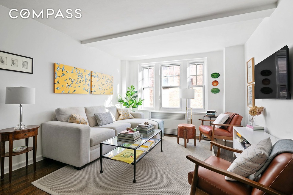 302 W 12th St unit 5H, New York, NY 10014 - photo 1