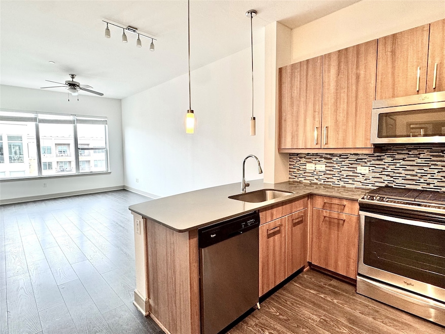 2111 Westheimer Rd unit 2502, Houston, TX 77098 - photo 1