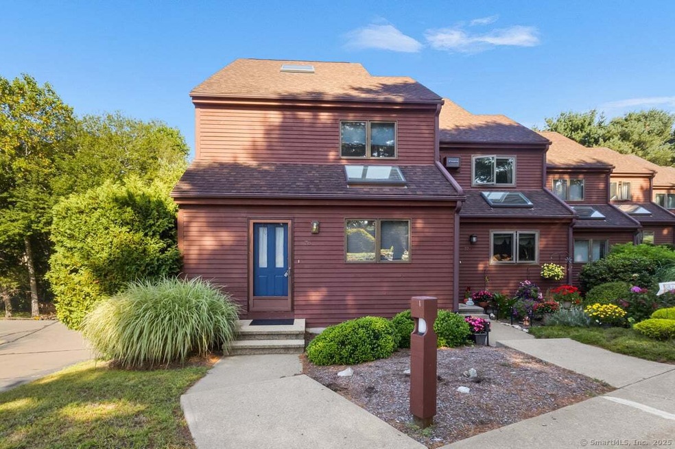 97 W Main St unit 78, Niantic, CT 06357 - photo 1