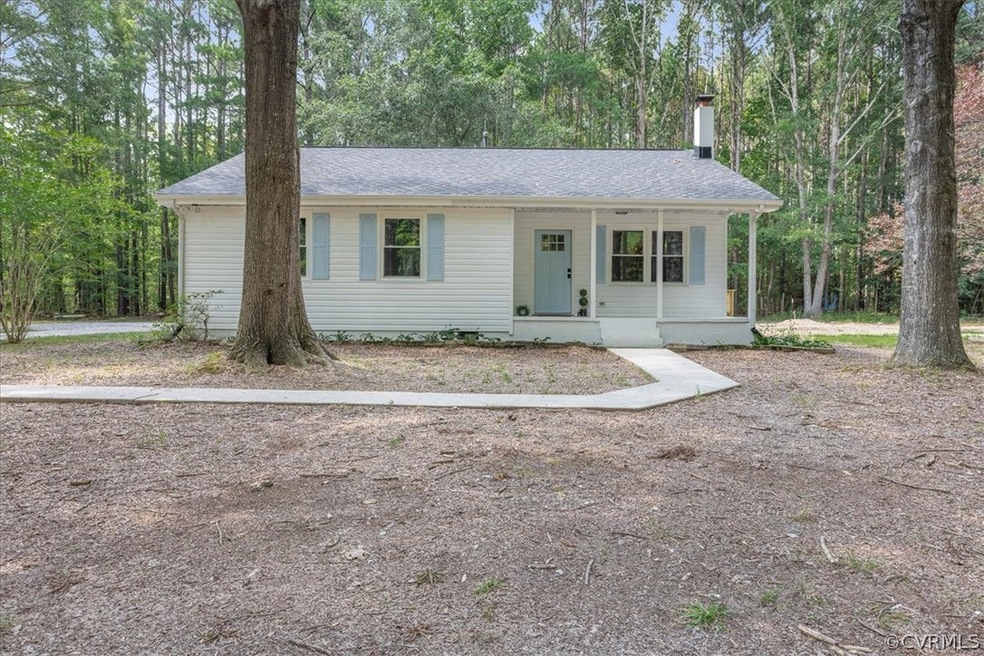 Ranch-style house with covered porch
